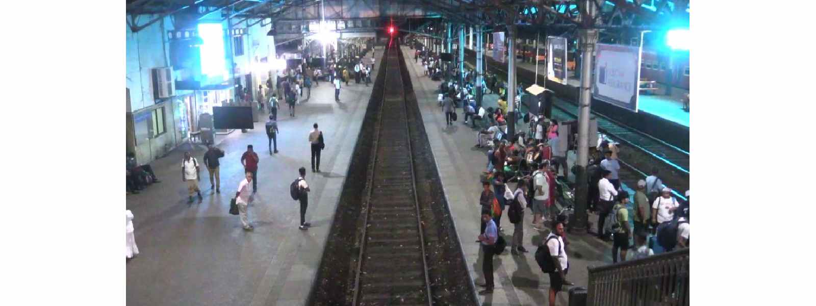 මාර්ග රැසක දුම්රිය ප්‍රමාදයක්..